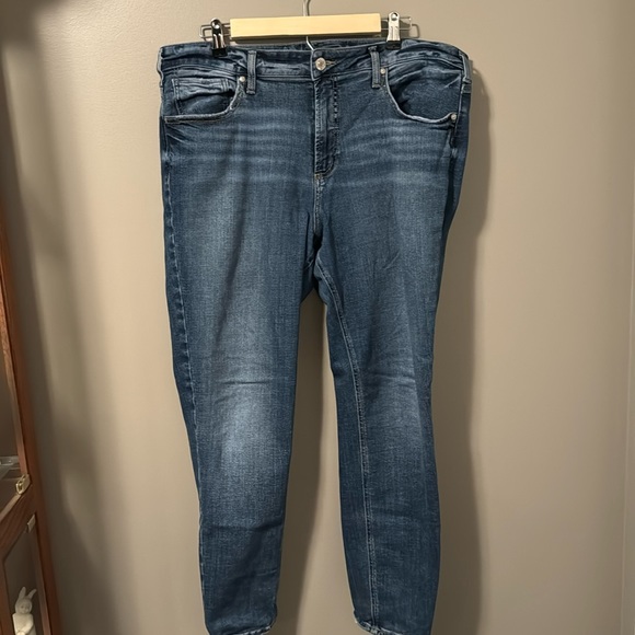 Silver Avery Skinny - Picture 1 of 3